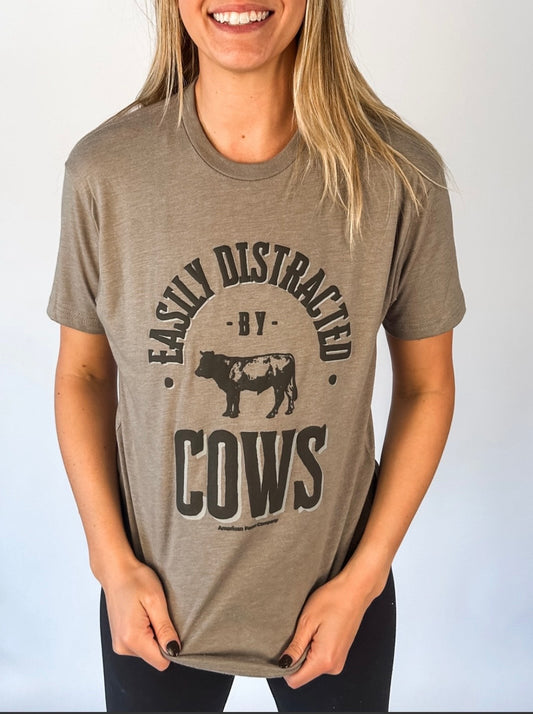 Graphic Western 'Easily Distracted By Cows' Graphic Tee