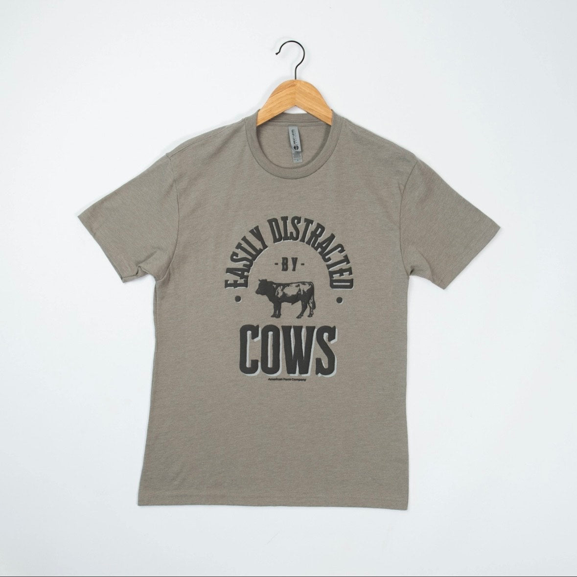 Graphic Western 'Easily Distracted By Cows' Graphic Tee