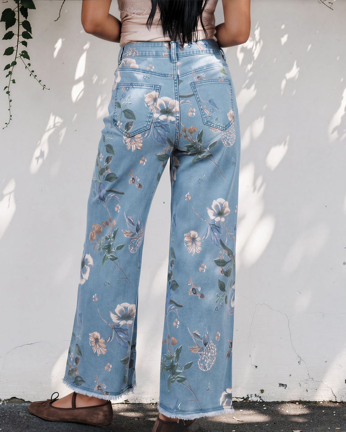 Kinsley Retro Floral Print Frayed Hem Shift Jeans