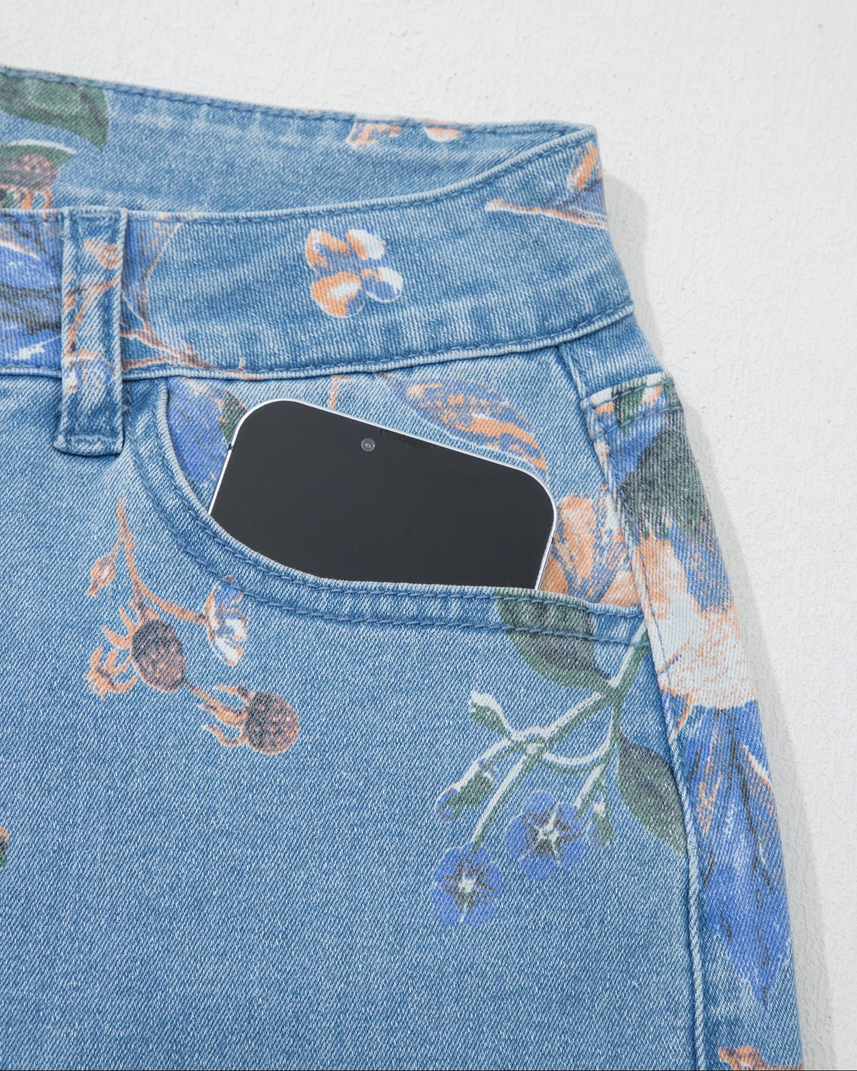 Kinsley Retro Floral Print Frayed Hem Shift Jeans